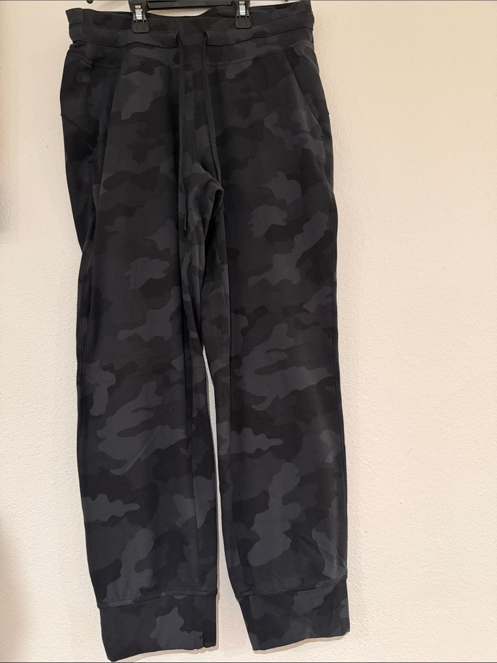 lululemon athletica Black & Charcoal Camo Jogger Sweatpants